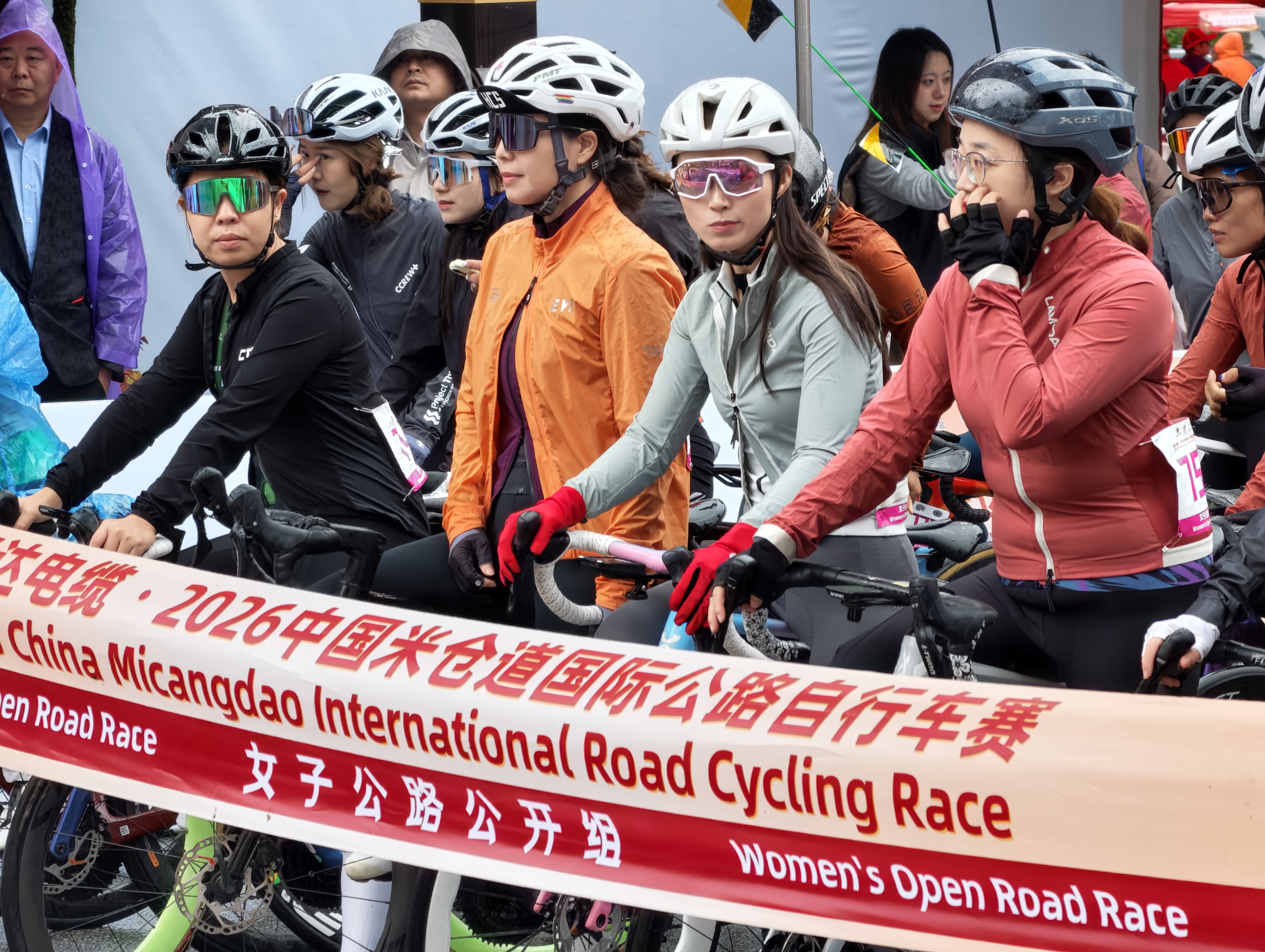 赛事女子公路公开组(戚原 摄)