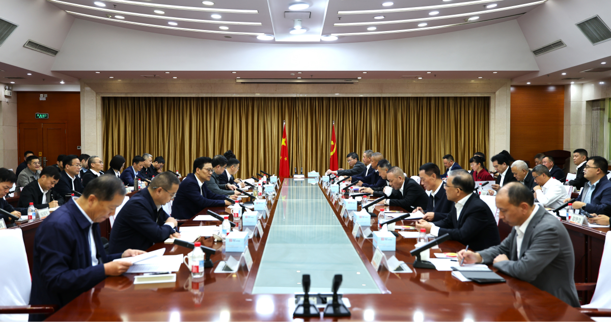 座谈会现场(于凡 摄)