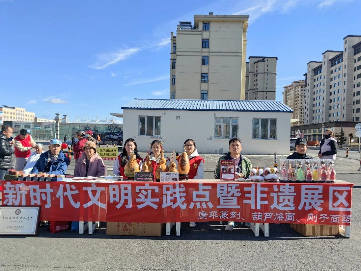 非遗展区 (姜瑞 摄)