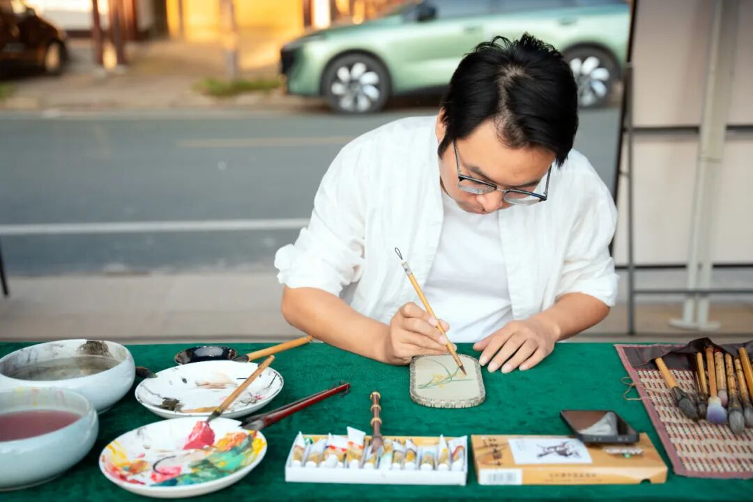 非遗技艺展示区 (盛婷 摄)