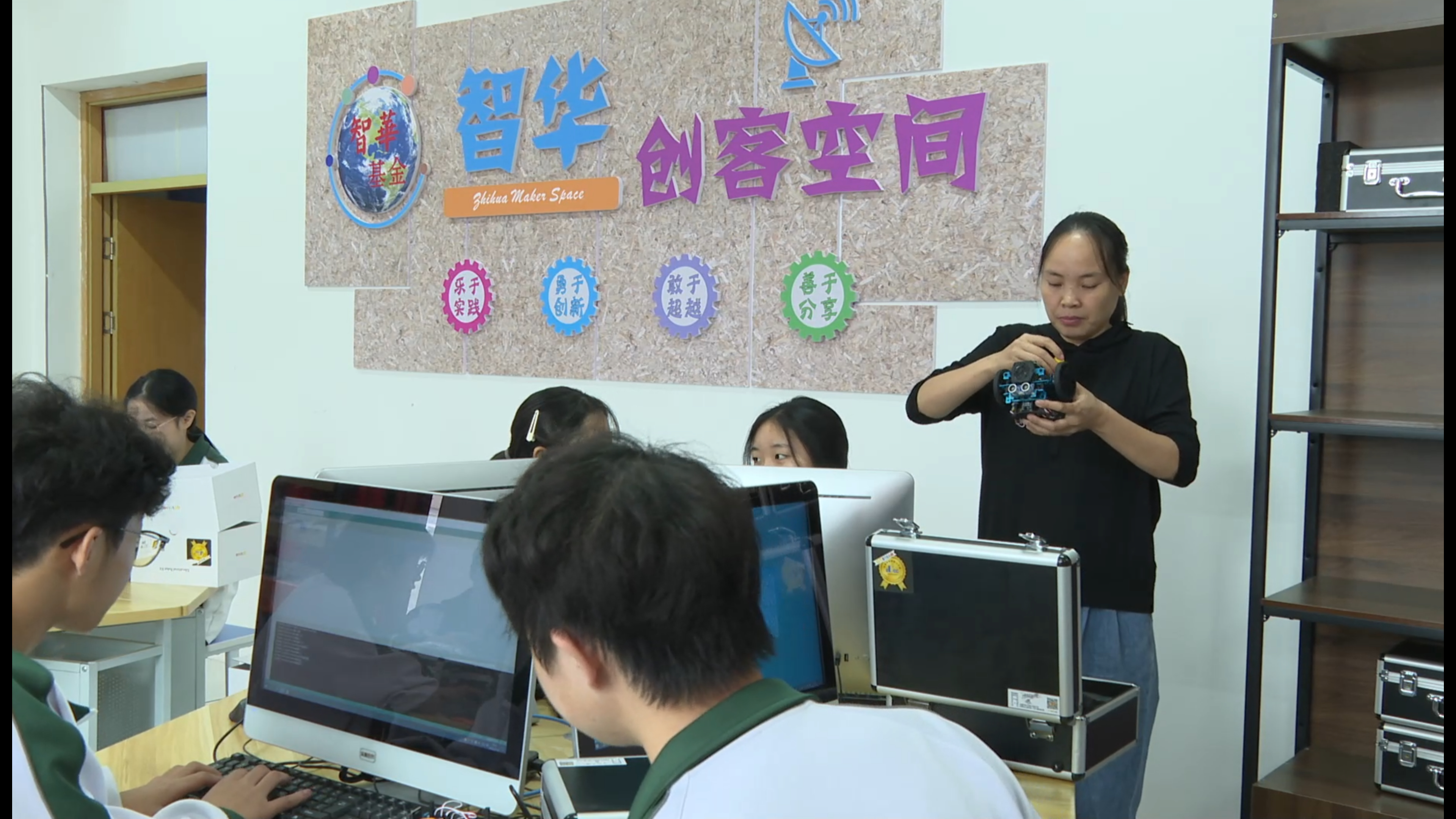 科创课堂(鄢怀林 摄)