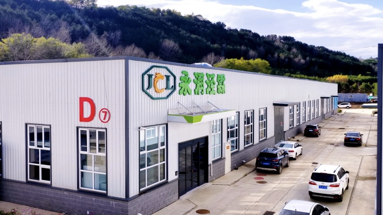 永润泾霖(泾源县)饮品有限公司生产车间(王剑雪 摄)