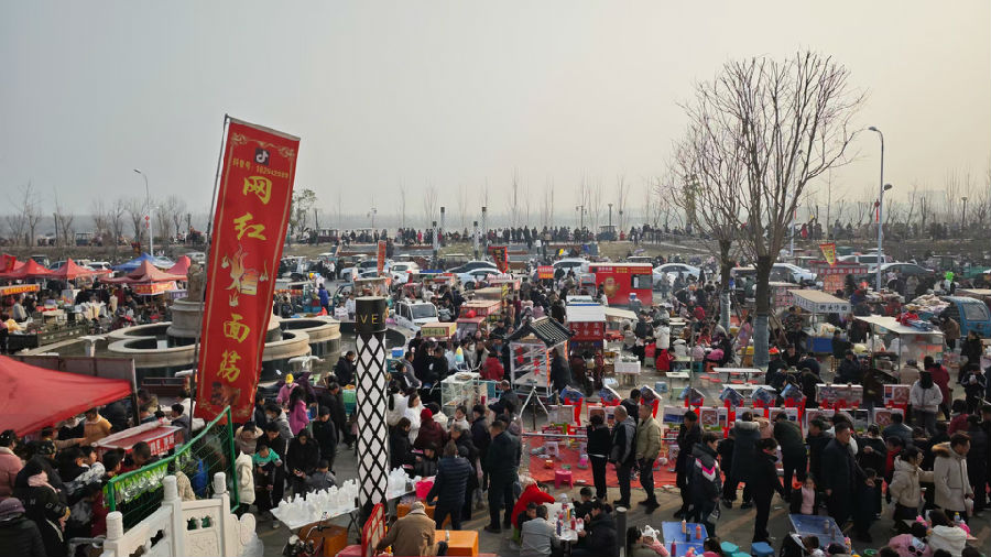琴台阁庙会盛景(王永安 摄) 琴台阁庙会盛景(王永安 摄)