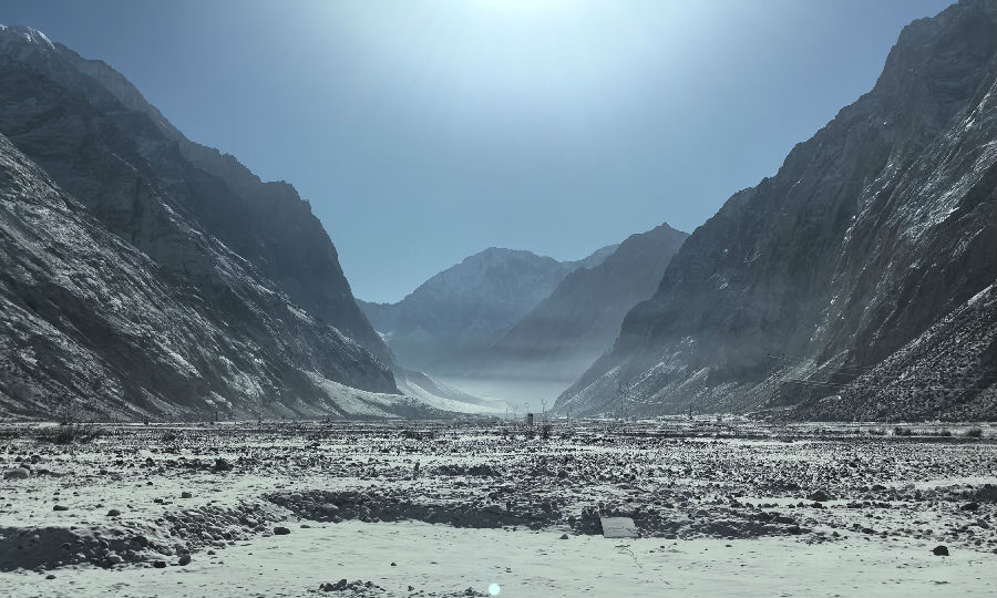 夏特古道一角(查燕荣 摄) 夏特古道一角(查燕荣 摄)