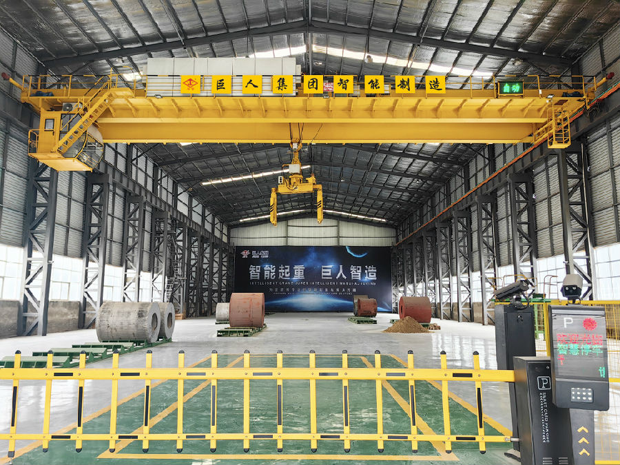 巨人集团无人值守起重机实验车间（王晨光 摄）