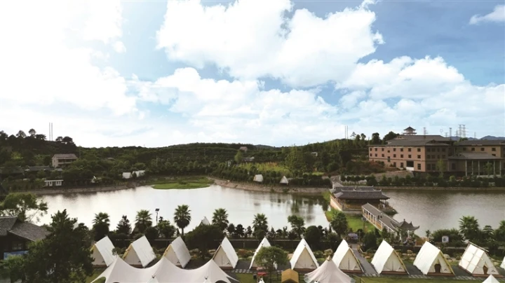 衡南县清泉农夫田园综合体谷溪安漫亲子营地 通讯员 刘滨瑜摄