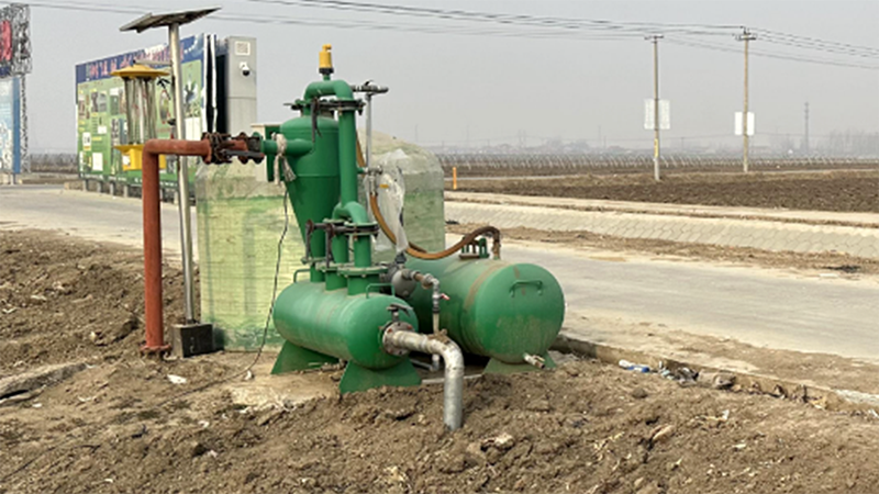 水肥一体化滴灌泵站(徐家昕 摄) 水肥一体化滴灌泵站(徐家昕 摄)