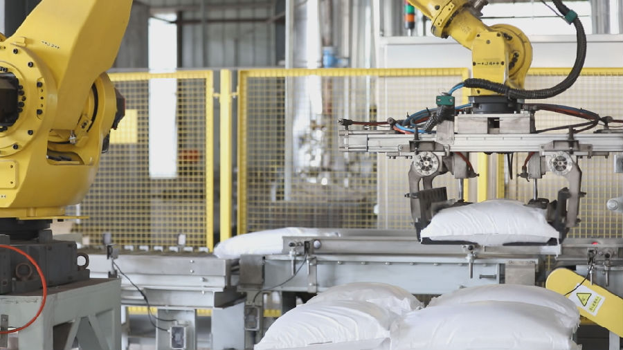 生产线上的智能化设备（晋晓 摄）