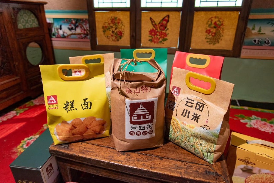 包装好的杂粮产品被销往各地（楚向东  摄）