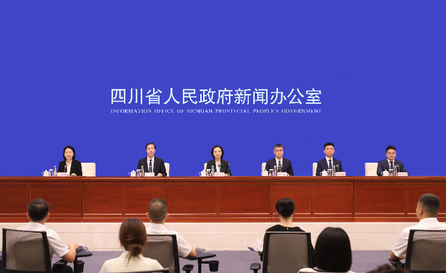 发布会现场（戚原 摄）