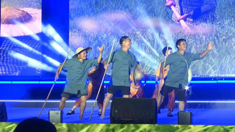 《又唱薅秧歌》现场（刘连福  摄）