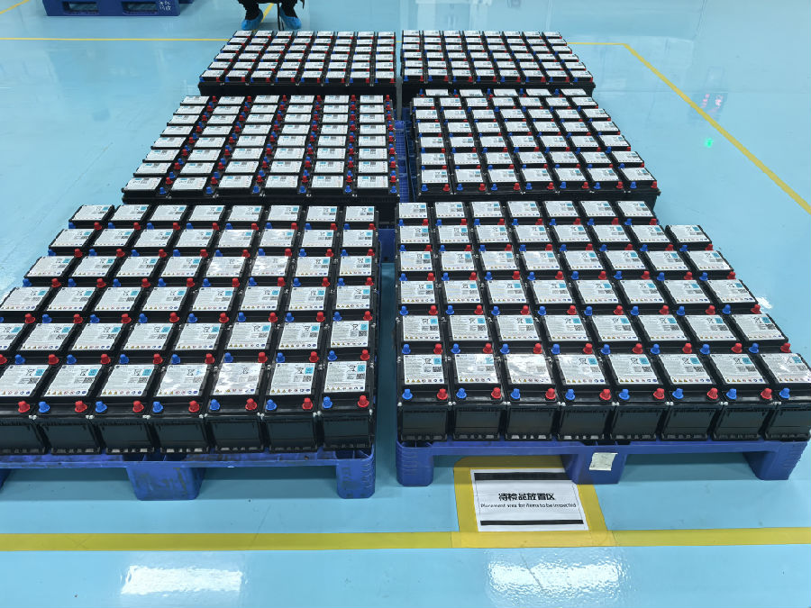 骆驼股份生产的低压锂电池产品（余惠玲 摄）