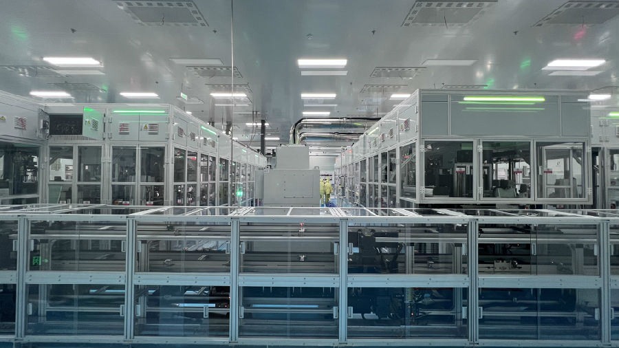 低压锂电池生产车间（王虎 摄）