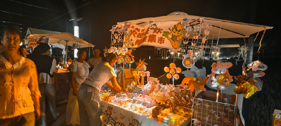 “乡村热度”转化成“村民收入”（戚原 摄）